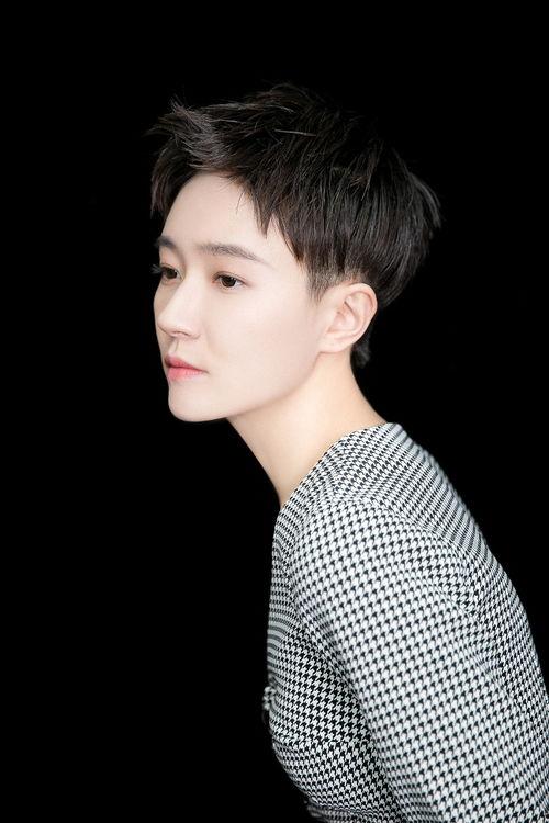 网红阿萍,从平凡生活到网络红人的蜕变之路